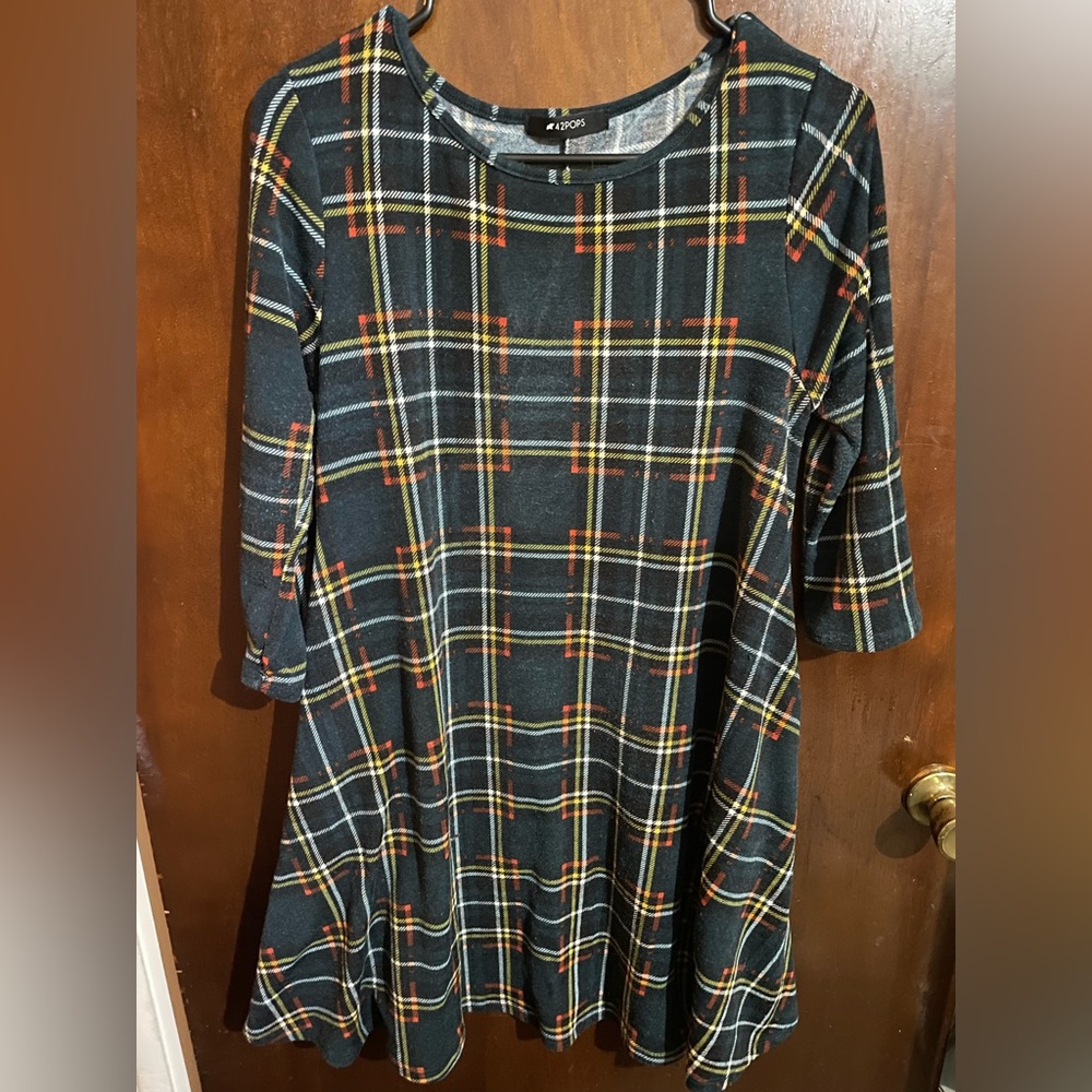 Green plaid dress pockets